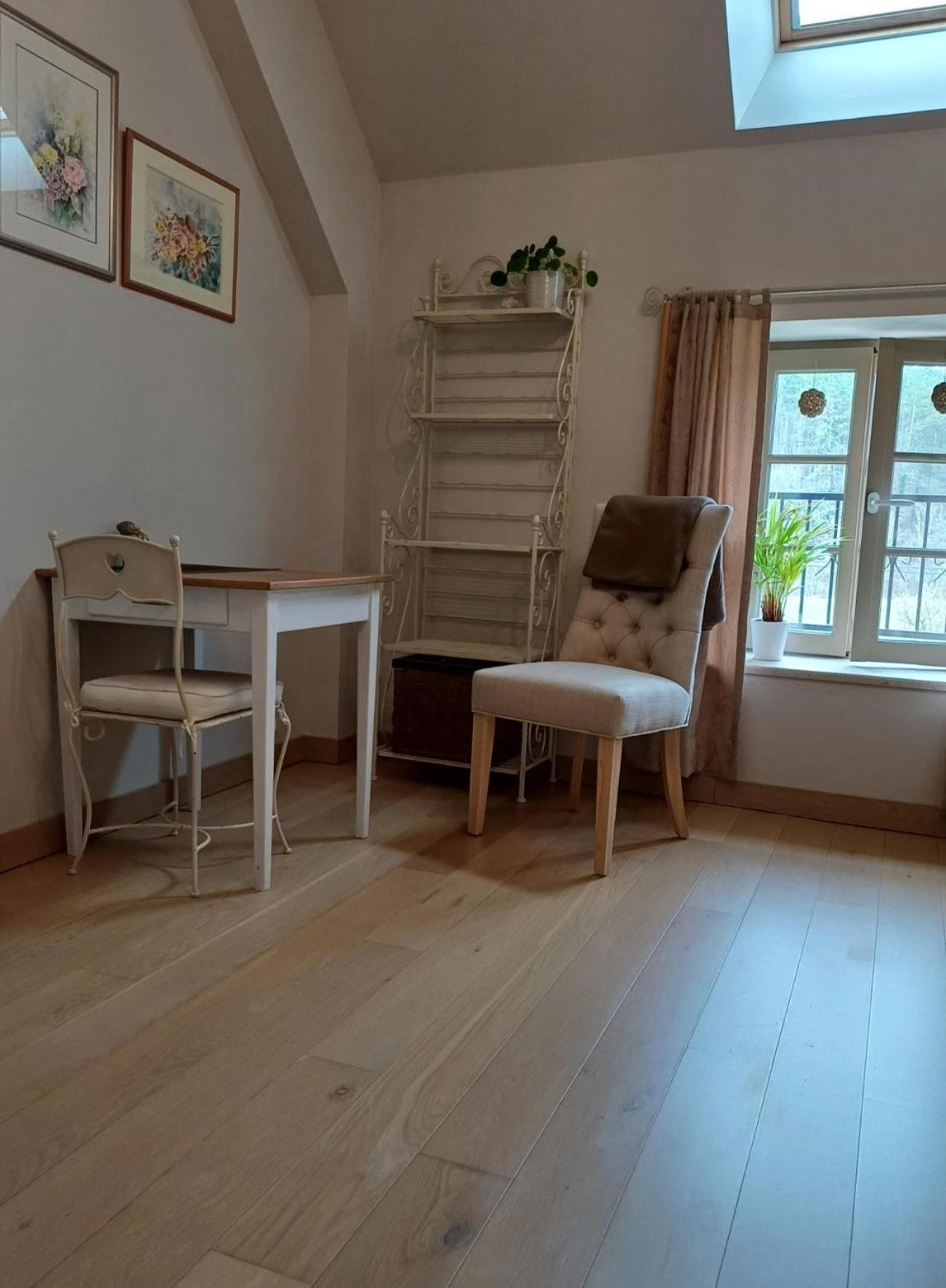 Bed and Breakfast Le Repos Coquelicot Montillot Esterno foto