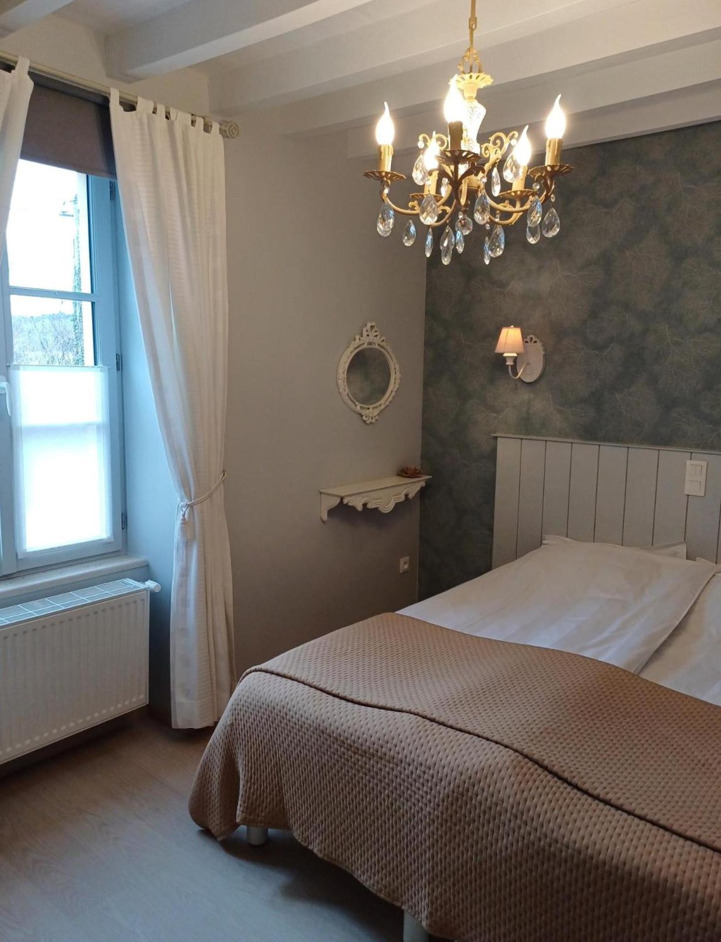Bed and Breakfast Le Repos Coquelicot Montillot Esterno foto