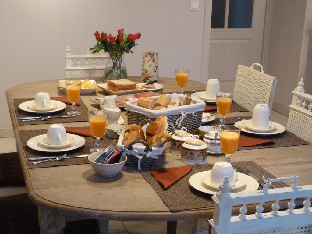 Bed and Breakfast Le Repos Coquelicot Montillot Esterno foto